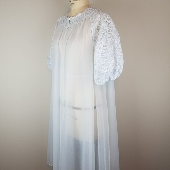 Vintage 1950's Long Pale Blue Lace Peignoir Front Closure Babydoll Robe Size 38 - Picture 4 of 11